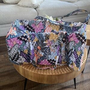 XL Traveler Duffel Bag
Palm Floral